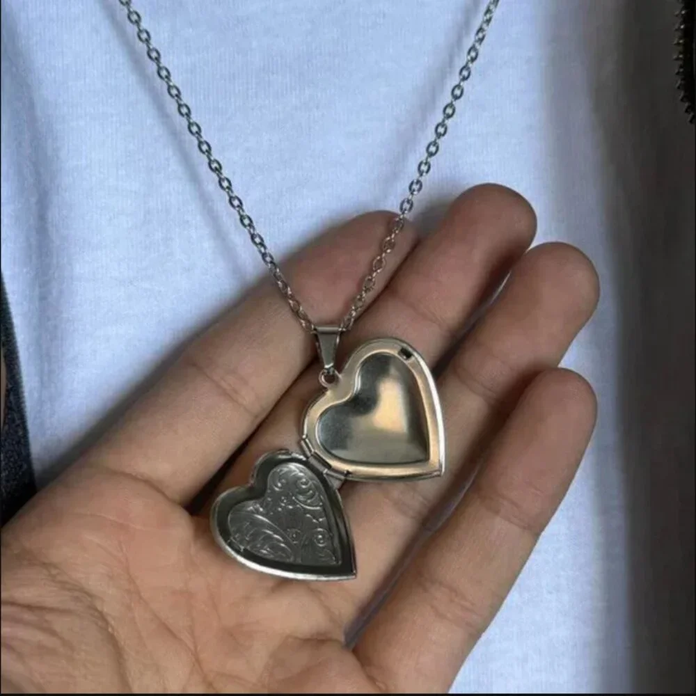 y2k 2000s vintage silver cute heart pendant locket chain necklace